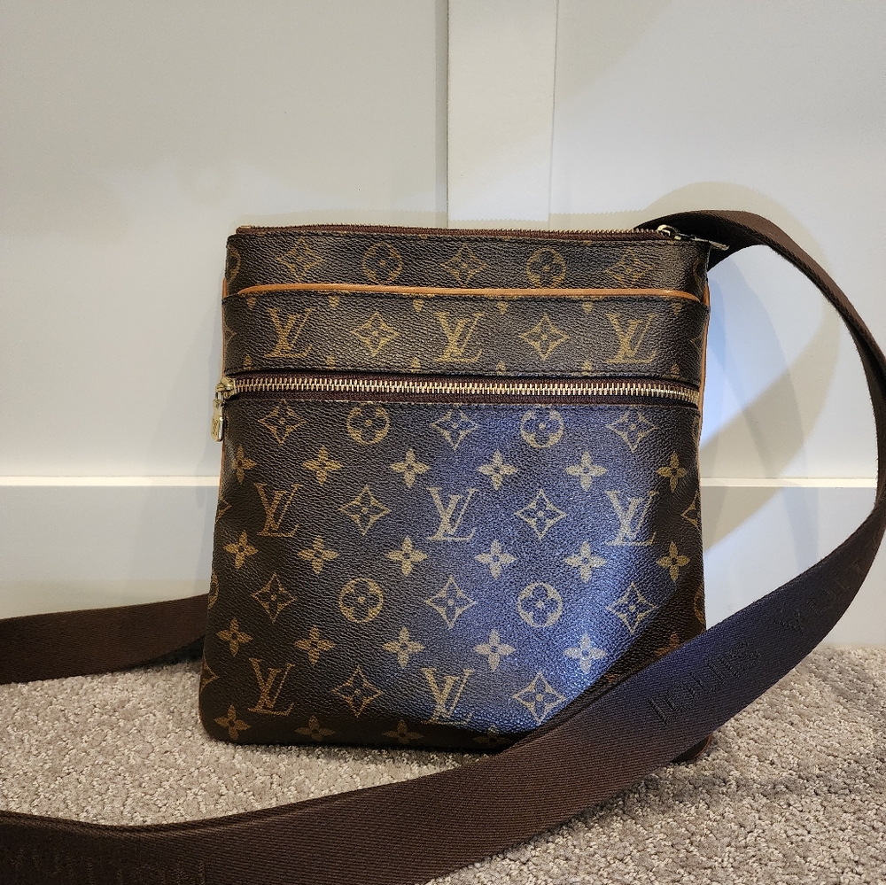 Louis Vuitton Monogram Pochette Bosphire Crossbody